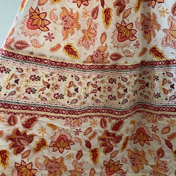 Long Dress with Floral/Fall Print - Picture 4 of 5